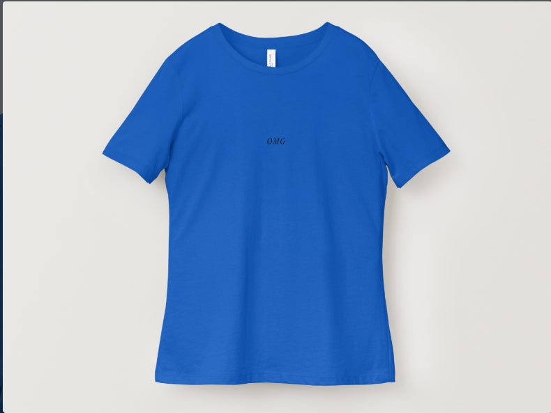 Extra & Unapologetic T-Shirt with tailored cut and bold design on premium fabric